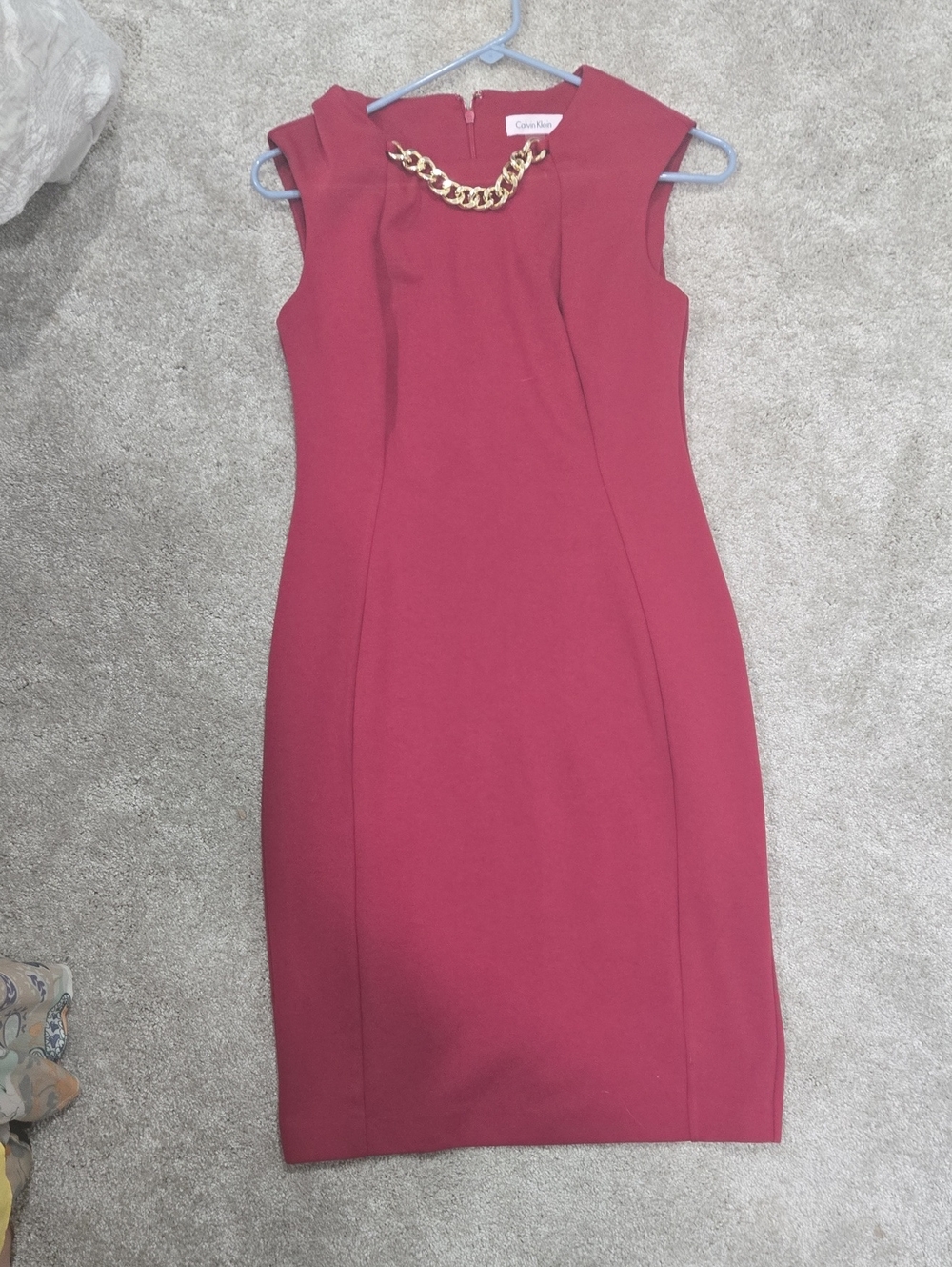 Calvin Klein Fitted Rose-Red Sheath Dress with Gold Chain Accent
